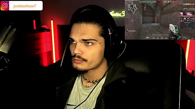 Snapshot of JordanShow chatting on 12.02.25 JordanShow online show from 12.02.25