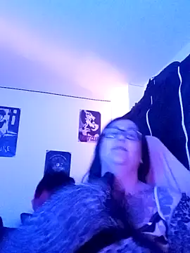 Snapshot of l1la_Rav3n chatting on 12.26.24 l1la Rav3n online show from 12.26.24