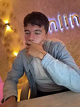 Logan smith1 online show from 01.09.26