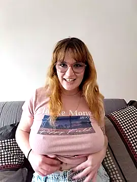 Snapshot of PrincesseMalicia chatting on 02.04.26 PrincesseMalicia online show from 02.04.26