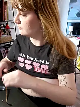 Snapshot of PrincesseMalicia chatting on 02.10.26 PrincesseMalicia online show from 02.10.26