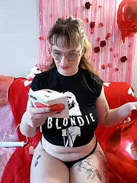 Snapshot of PrincesseMalicia chatting on 02.18.26 PrincesseMalicia online show from 02.18.26