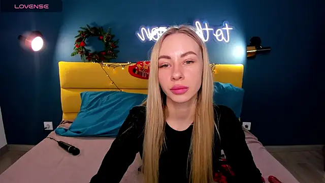 Snapshot of Diana_Garrett chatting on 12.15.24 Diana Garrett online show from 12.15.24