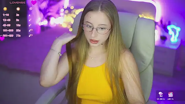 SilverrMoon online show from 09.24.25