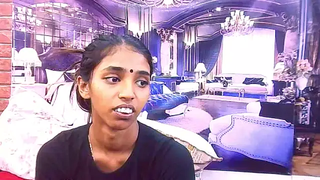 IndianSexySlender online show from 11.17.25