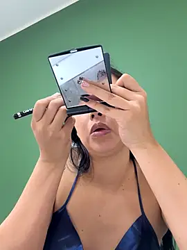 iiris  online show from 11.05.25