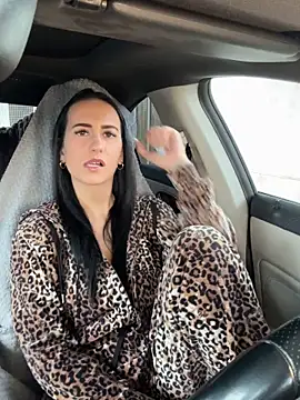 Lorina Candy online show from 12.14.25