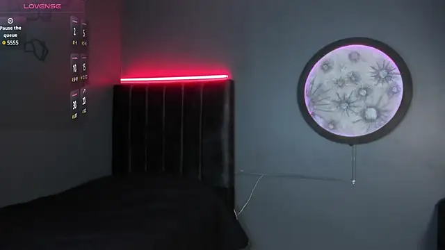 Snapshot of khriss_brown chatting on 11.04.25 khriss brown online show from 11.04.25