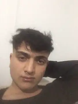 Snapshot of boy_3835 chatting on 03.05.25 boy 3835 online show from 03.05.25