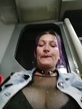 sophie banger online show from 04.21.26