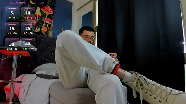 leondevereda online show from 02.28.25