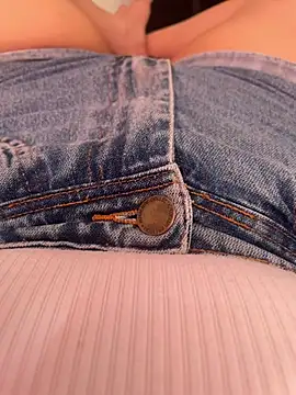 Snapshot of maripah chatting on 03.14.25 maripah online show from 03.14.25