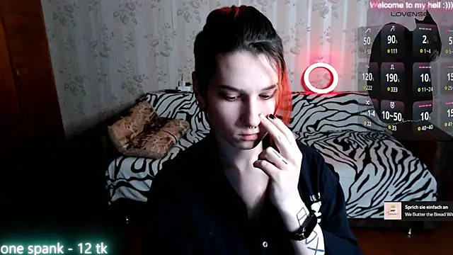 Miya Wey  online show from 02.04.25