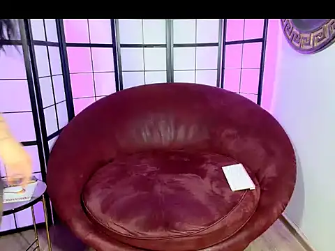 Snapshot of LeylaDelAmor chatting on 11.10.25 LeylaDelAmor online show from 11.10.25