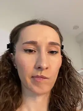 Snapshot of cutte_dora chatting on 05.19.26 cutte dora online show from 05.19.26