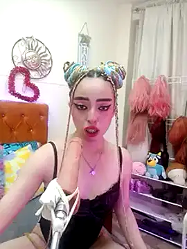 Snapshot of Yennastone chatting on 12.14.24 Yennastone online show from 12.14.24