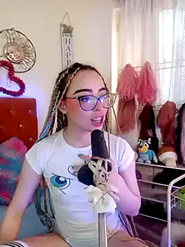 Snapshot of Yennastone chatting on 12.27.24 Yennastone online show from 12.27.24