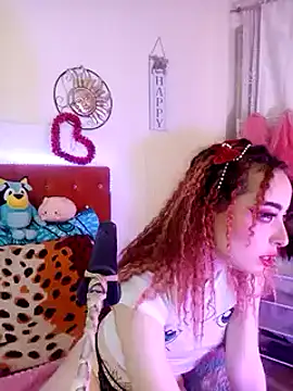 Snapshot of Yennastone chatting on 01.12.25 Yennastone online show from 01.12.25