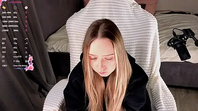 HollisBeckett online show from 02.20.26