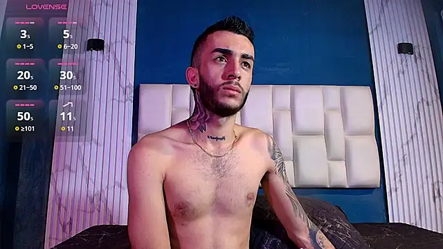 Snapshot of Marcelo_ruiz_ chatting on 02.04.25 Marcelo ruiz online show from 02.04.25