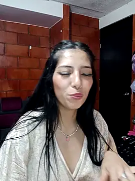 Snapshot of Raven__purple chatting on 01.31.25 Raven  purple online show from 01.31.25