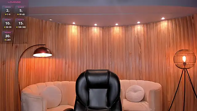 Snapshot of ChloePreston_ chatting on 12.18.24 ChloePreston  online show from 12.18.24