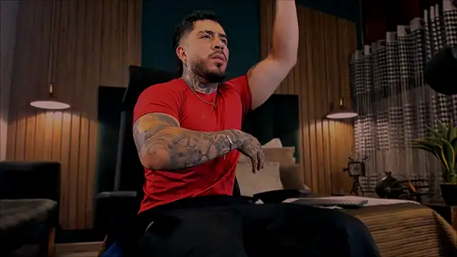 Snapshot of LeoSalvatore_ chatting on 02.06.25 LeoSalvatore online show from 02.06.25