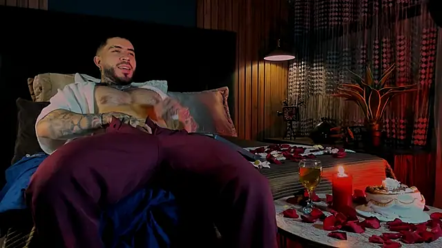 Snapshot of LeoSalvatore_ chatting on 02.15.25 LeoSalvatore online show from 02.15.25