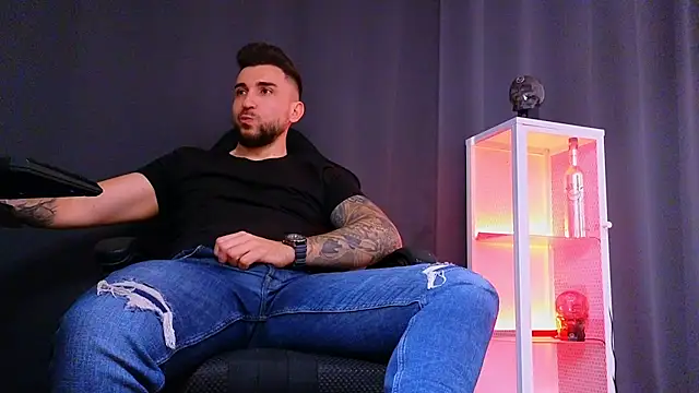 MightyAaron66 online show from 03.12.25