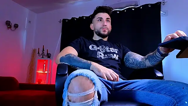 MightyAaron66 online show from 10.10.25