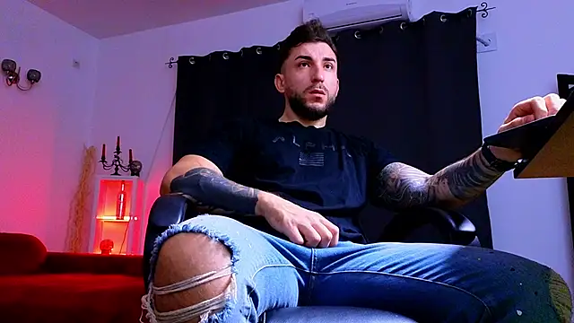 MightyAaron66 online show from 10.25.25