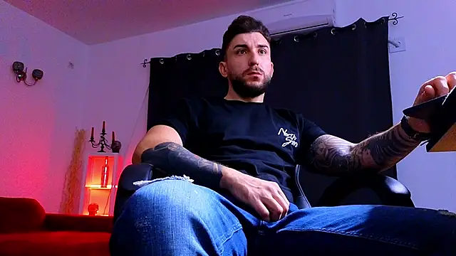 MightyAaron66 online show from 10.30.25