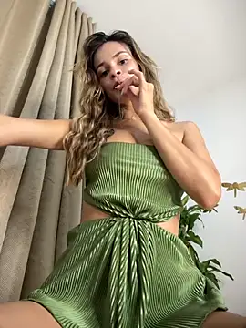 cuteluci  online show from 11.28.25