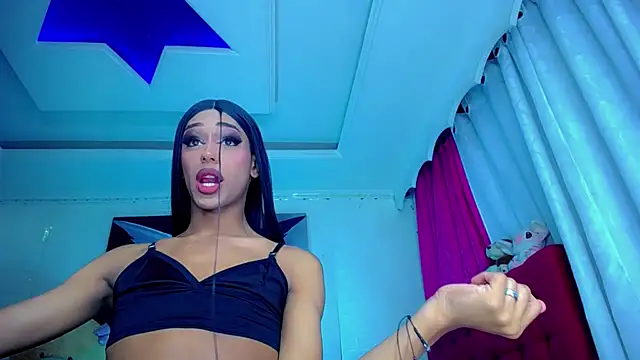 NahomiCamper online show from 02.08.25