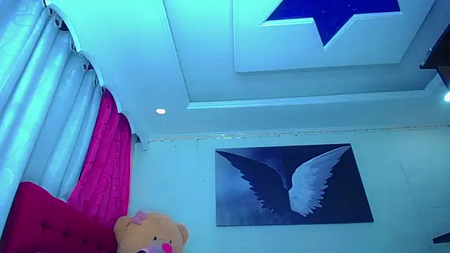 NahomiCamper online show from 12.14.25