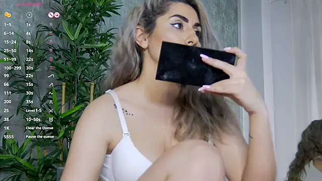 CelineMeyerr online show from 03.07.25