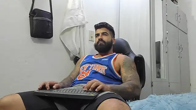 Snapshot of Lyon_vach chatting on 01.14.25 Lyon vach online show from 01.14.25