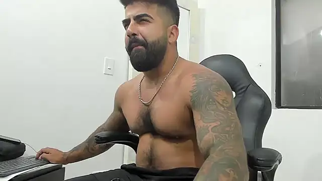 Snapshot of Lyon_vach chatting on 02.27.25 Lyon vach online show from 02.27.25