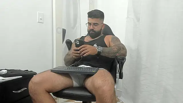 Snapshot of Lyon_vach chatting on 03.12.25 Lyon vach online show from 03.12.25