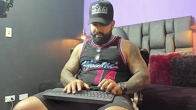 Snapshot of Lyon_vach chatting on 09.22.25 Lyon vach online show from 09.22.25