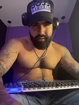 Snapshot of Lyon_vach chatting on 09.27.25 Lyon vach online show from 09.27.25