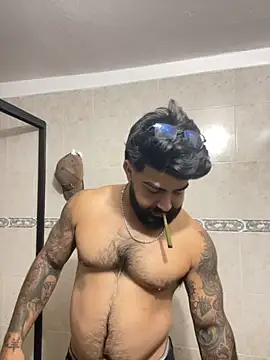 Snapshot of Lyon_vach chatting on 10.06.25 Lyon vach online show from 10.06.25