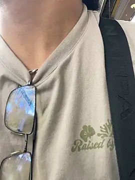 Snapshot of Lyon_vach chatting on 10.10.25 Lyon vach online show from 10.10.25