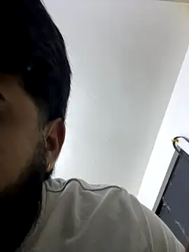 Snapshot of Lyon_vach chatting on 10.13.25 Lyon vach online show from 10.13.25