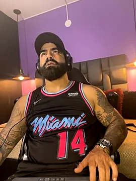 Snapshot of Lyon_vach chatting on 10.15.25 Lyon vach online show from 10.15.25