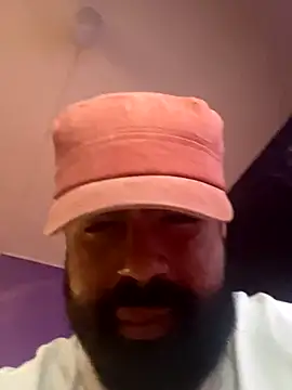 Snapshot of Lyon_vach chatting on 10.18.25 Lyon vach online show from 10.18.25