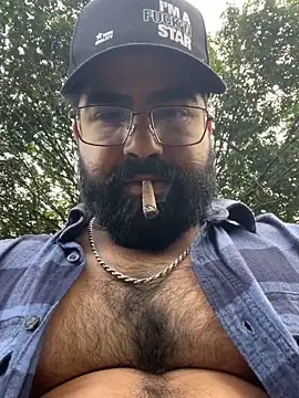 Snapshot of Lyon_vach chatting on 10.19.25 Lyon vach online show from 10.19.25