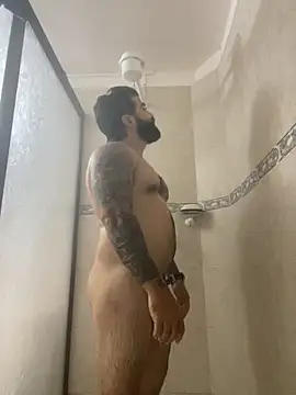 Snapshot of Lyon_vach chatting on 10.20.25 Lyon vach online show from 10.20.25