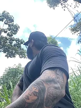 Snapshot of Lyon_vach chatting on 11.01.25 Lyon vach online show from 11.01.25