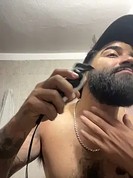 Snapshot of Lyon_vach chatting on 11.08.25 Lyon vach online show from 11.08.25